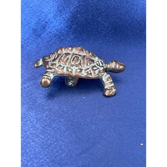 Heavy Brass Antique Finished Turtle Drawer Pull - Picture 3 of 5
